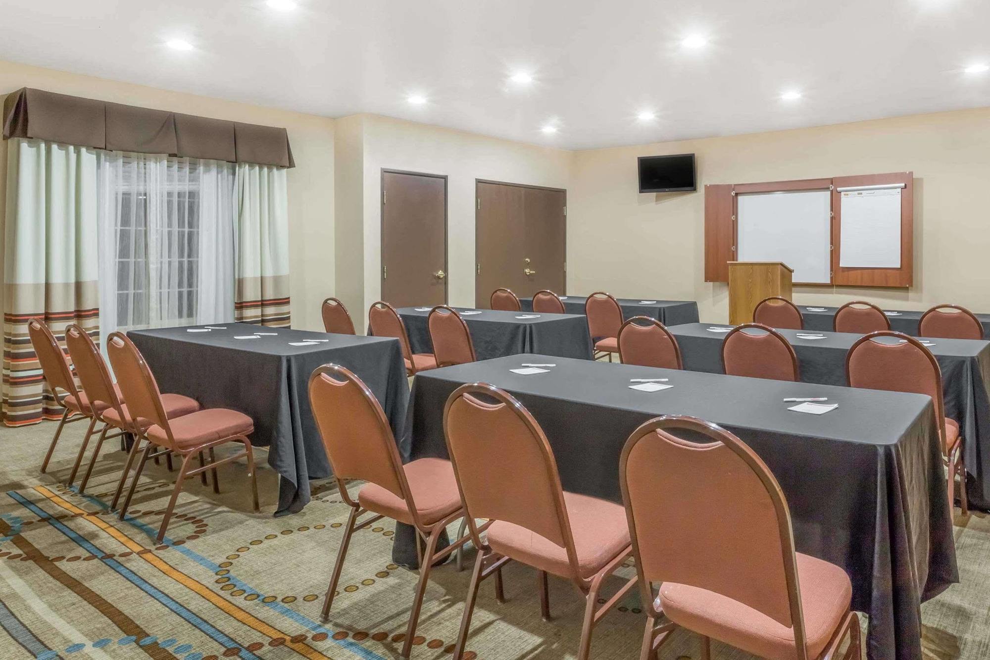 Hawthorn Suites Las Vegas Exterior photo